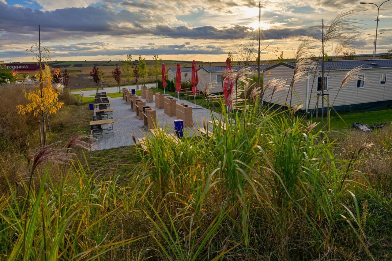 Merlin'S Camp Znojmo Extérieur photo
